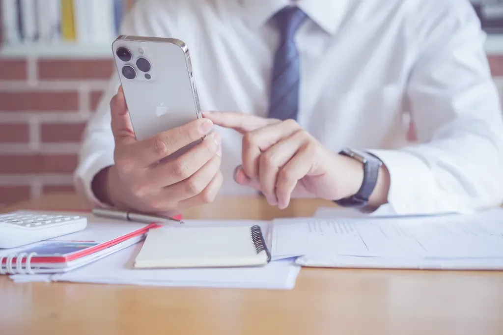 czy warto kupić używanego iPhone'a 14